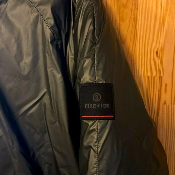 Bogner ski jacket, snow tubing Fire+Ice, NWT, size US 8